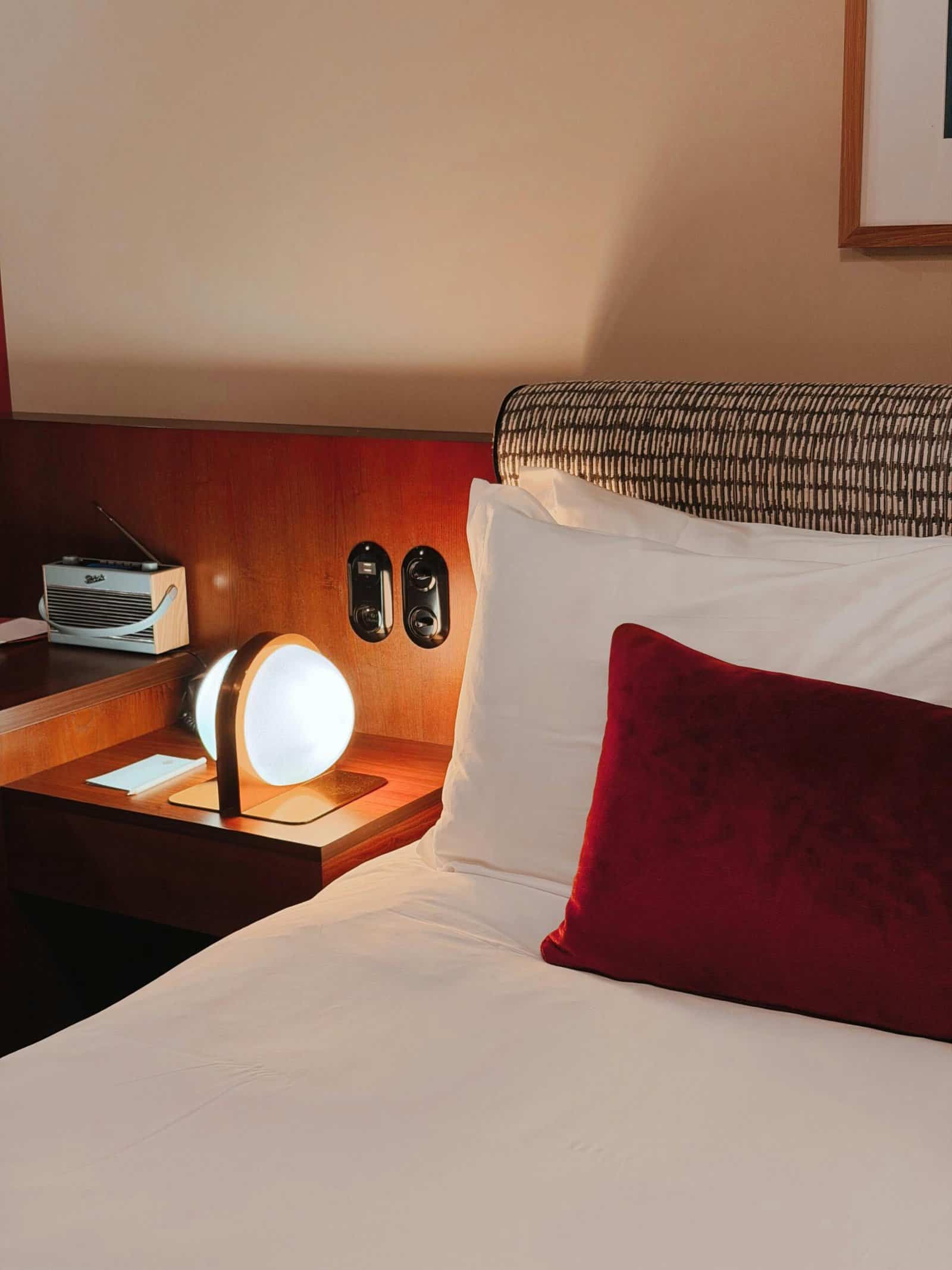 Guest Rooms & Suites